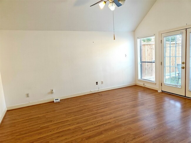 Building Photo - 3446 Mimosa Way