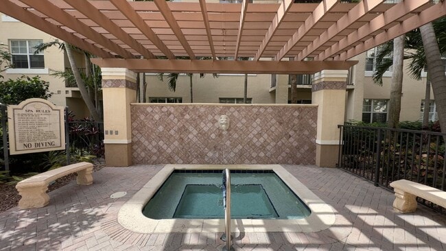 Building Photo - 1801 N Flagler Dr
