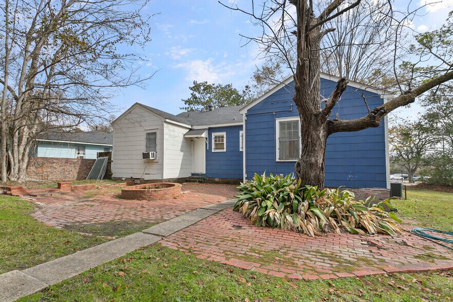 Building Photo - 1029 Quinn St