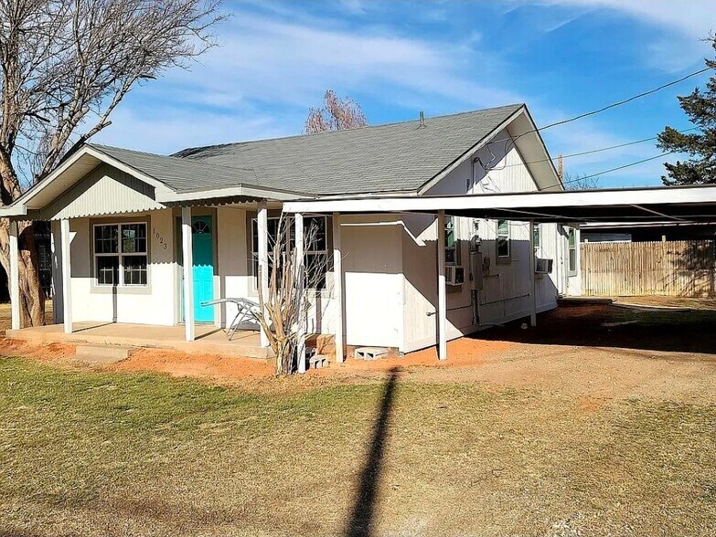 Building Photo - 1023 Wellington Ln