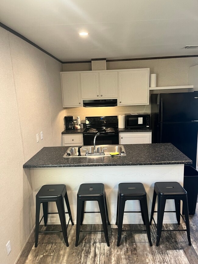 Building Photo - 378 Antley Rd