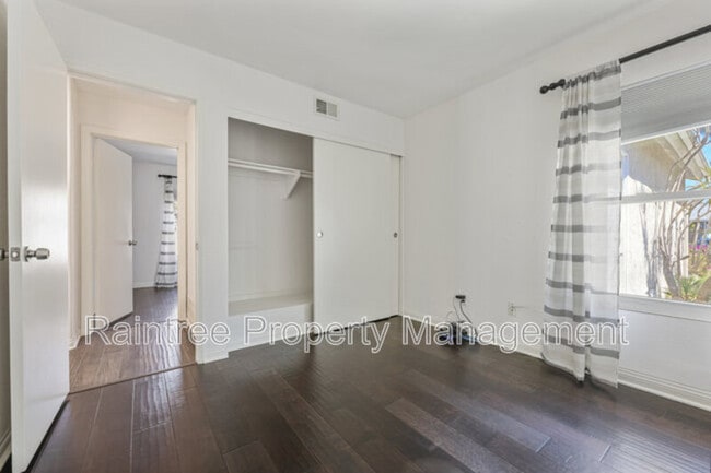 Building Photo - 1731 Rogue Isle Ct