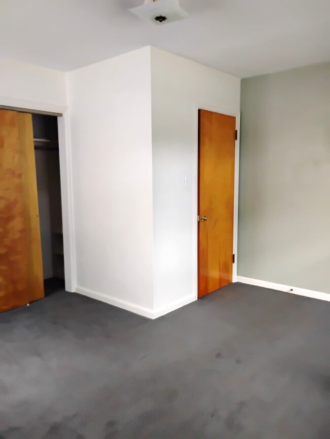 Building Photo - 1009 Harrison Ave