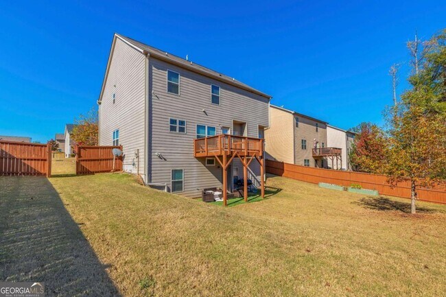 Building Photo - 3266 Cedar Crest Way