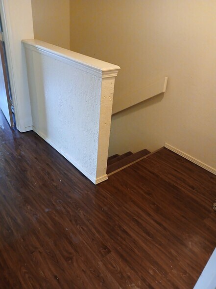 Building Photo - 4301 Yorkshire Dr