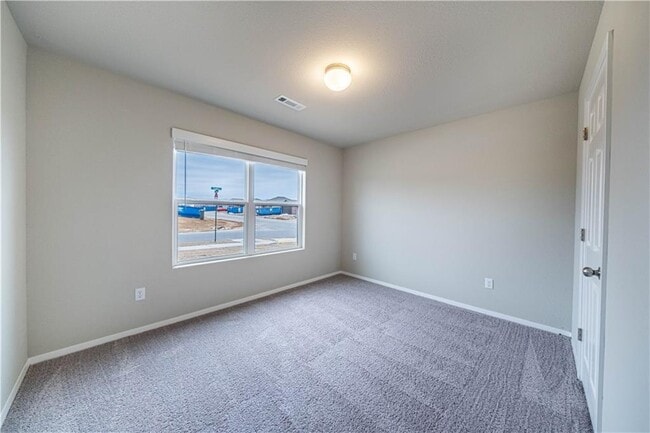 Building Photo - 820 Braidburn Rd