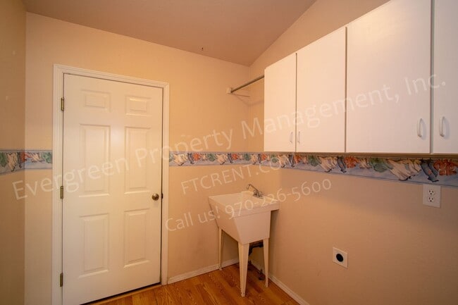 Building Photo - 413 Hawthorne Ave