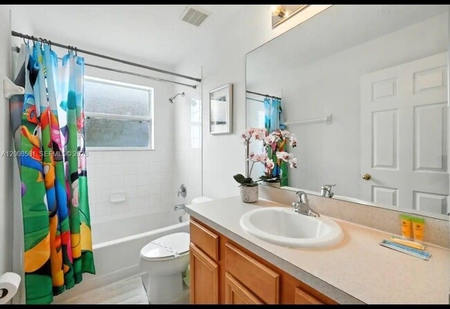 Building Photo - 8520 Sunrise Key Dr