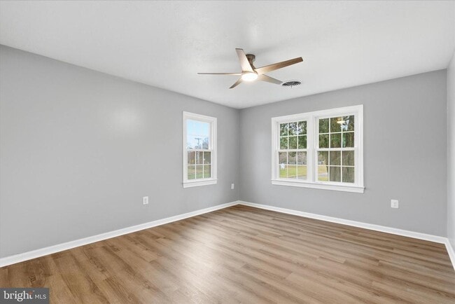 Building Photo - 130 Cox Rd