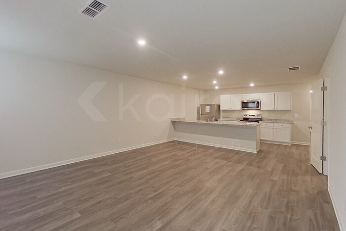 Building Photo - 345 Ironwood Ct