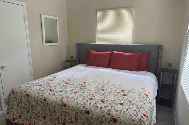 Building Photo - 2053 NW 36th Ave