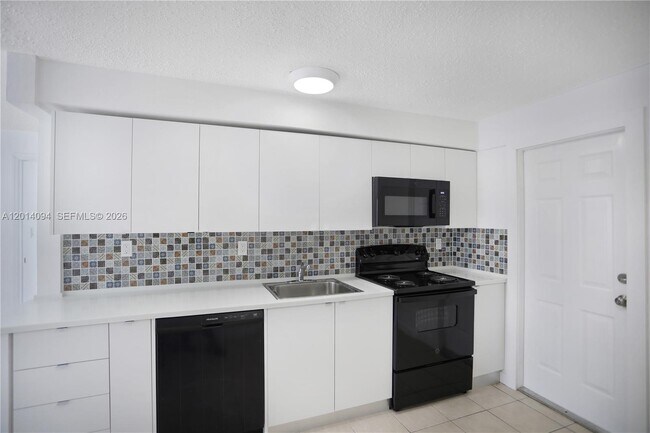 Building Photo - 1522 SW 30th St
