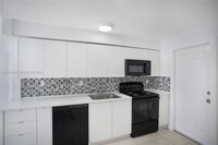 Building Photo - 1522 SW 30th St