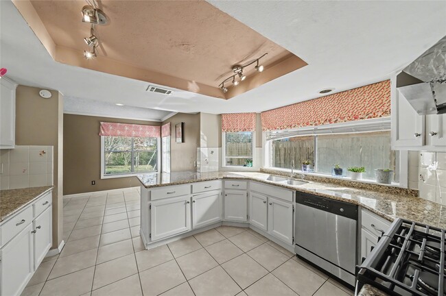 Building Photo - 3206 Sturbridge Ln