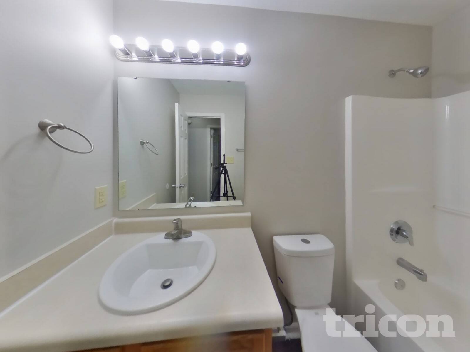 Building Photo - 7850 Harshaw Dr