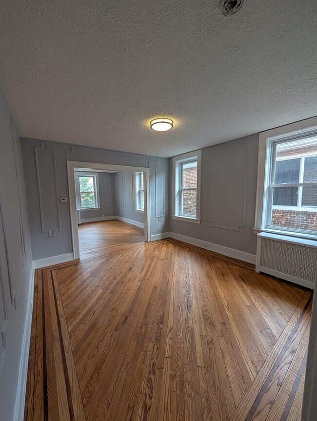 Building Photo - 506 N 13th St