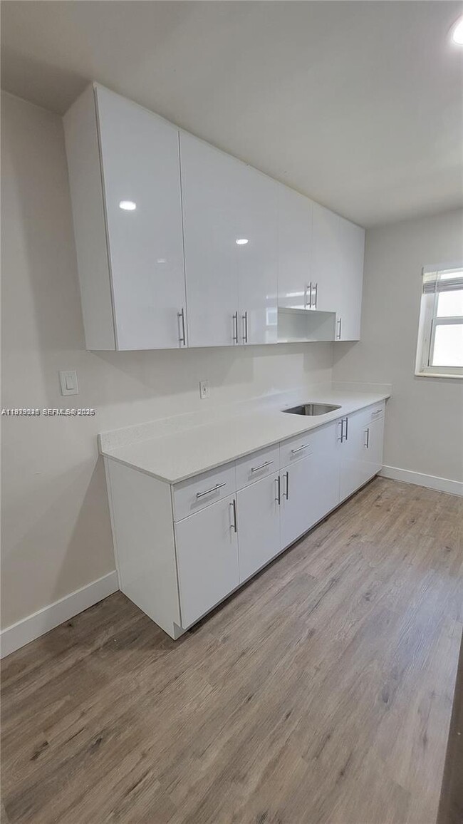 Building Photo - 1533 Jefferson Ave