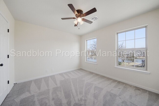 Building Photo - For Lease | Jenks | Available Now!