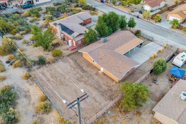 Building Photo - 11074 Knobb Ave