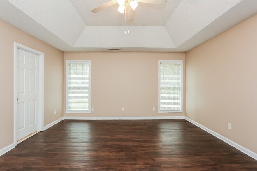 Building Photo - 4670 Duval Point Way SW