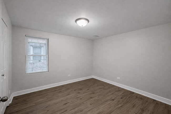 Building Photo - 146 S 9th Ave