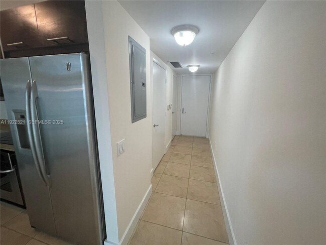 Building Photo - 41 SE 5th St