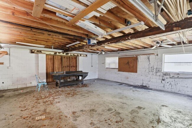 Building Photo - 550 E Minnesota Ave