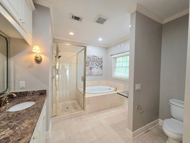 Building Photo - 3343 Chantarene Dr