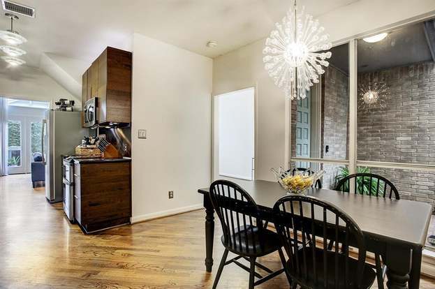 Building Photo - 1551 Cortlandt St