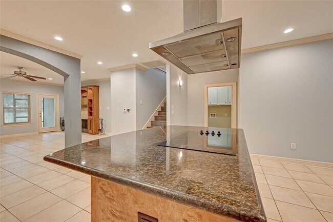 Building Photo - 3450 Pebble Beach Blvd