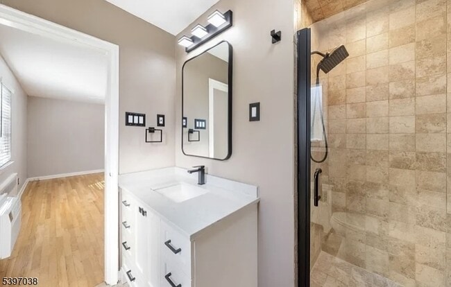 Building Photo - 85 Troy Dr