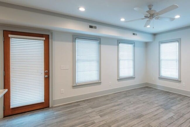 Building Photo - 10 Orrs Ct