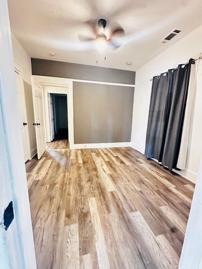 Building Photo - Charming 3 Bed / 1 Bath Home in the Heart of the Tower District