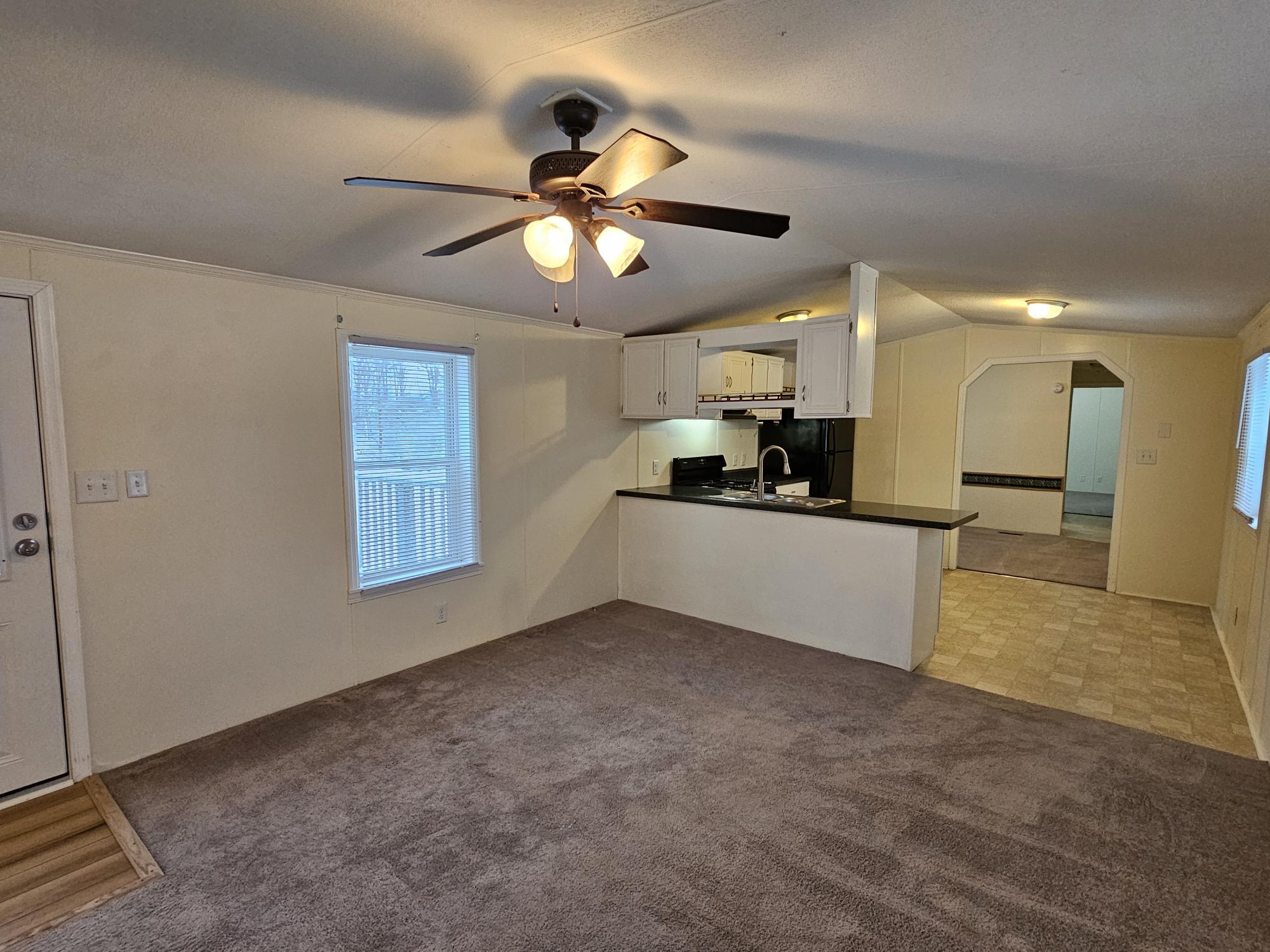 Building Photo - 16 Noble Ln