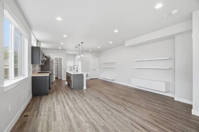 Building Photo - $3,940.95 - 3 Bed, 2.5 Bath Townhome In Denver with Central AC and Outdoor Space!