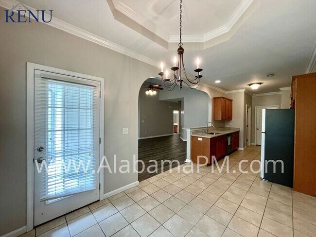 Building Photo - NEW PRICE!!