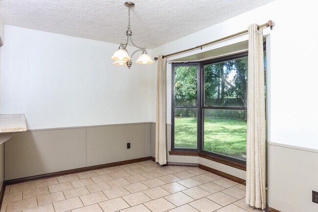 Building Photo - 1226 Ferndale Dr