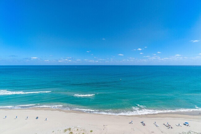 Building Photo - 3550 S Ocean Blvd
