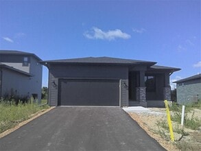 Building Photo - 10503 Robinwood Rd