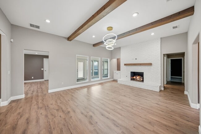 Building Photo - 4008 Hatherly Dr