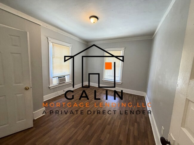 Building Photo - 20 W 54th St