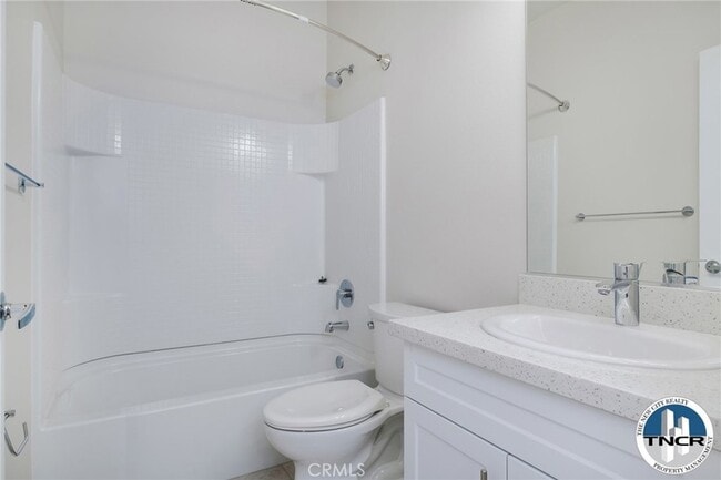 Building Photo - 9841 Alburtis Ave