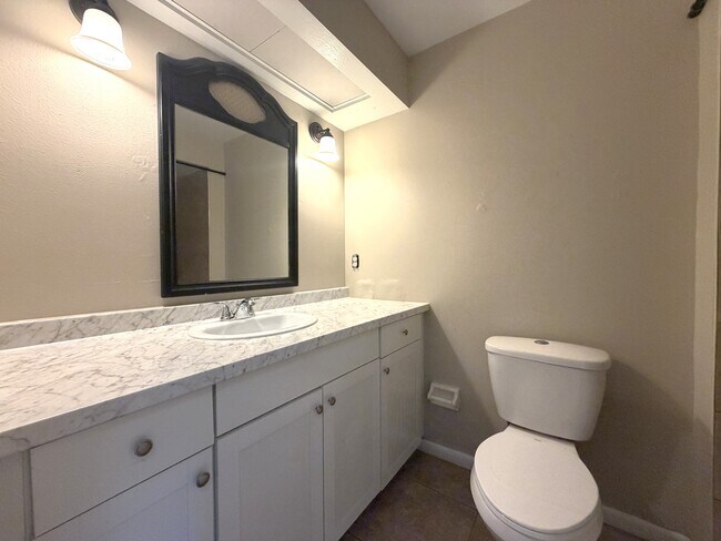 Building Photo - 232 Babson Dr