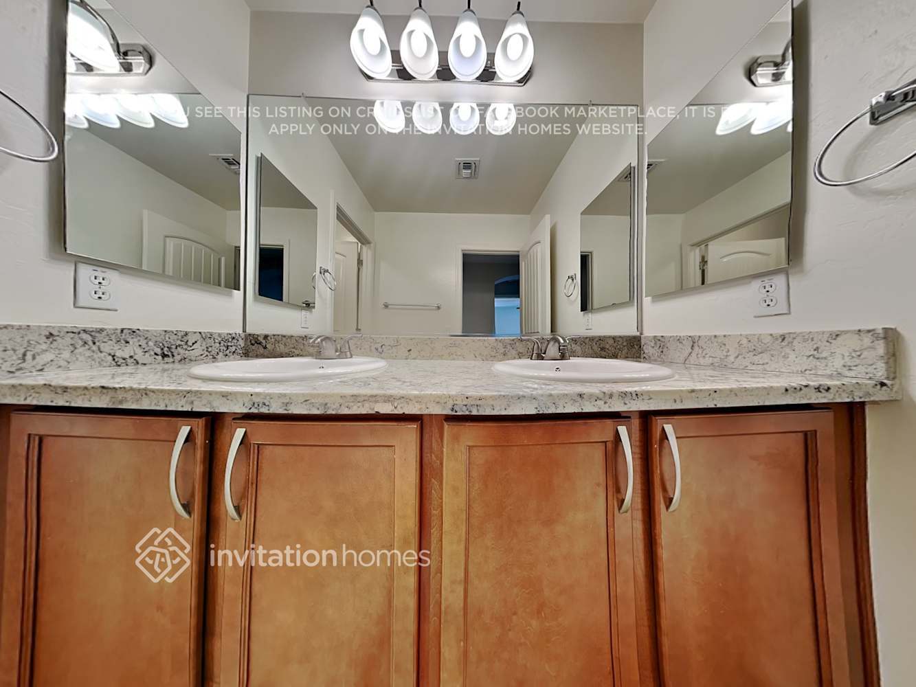 Building Photo - 1409 S Ponderosa Dr