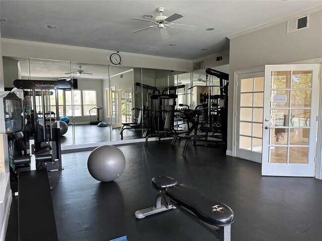 Building Photo - 6000-10 Shepherd Mountain Cove