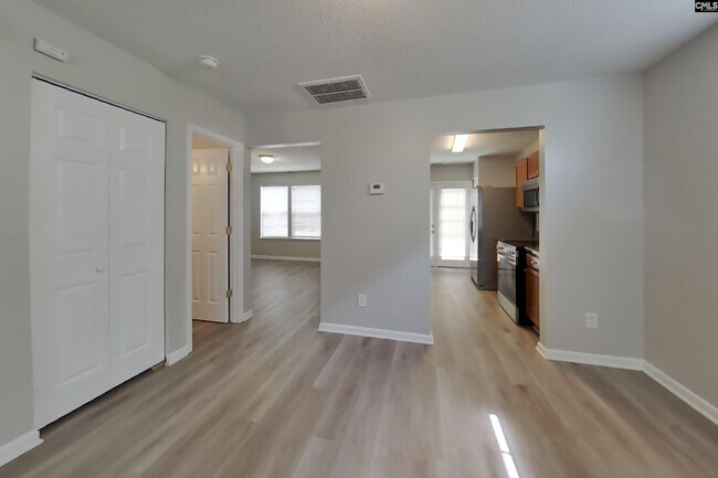 Building Photo - 152 Cottage Lake Way