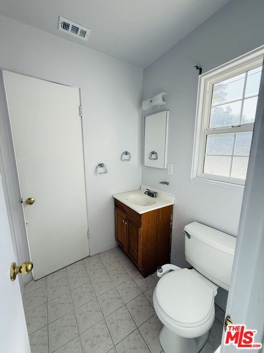 Building Photo - 17965 Cantara St