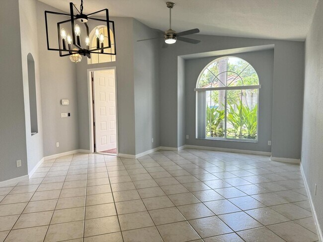 Building Photo - 9084 Silver Glen Way