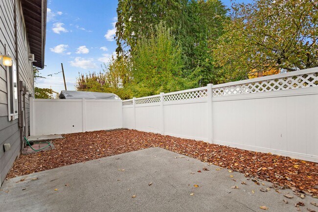 Building Photo - 367NW