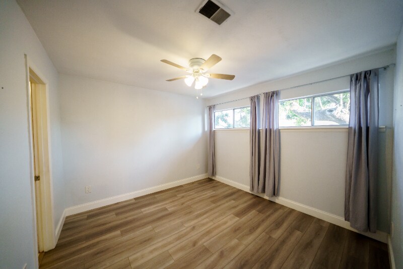 Building Photo - 4417 Rayfield Dr